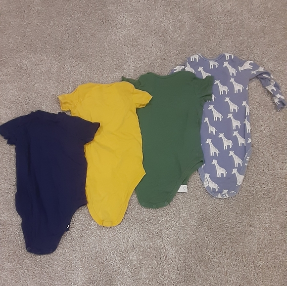 Carter's Onesies 18M Lot of 4 - Picture 2 of 10